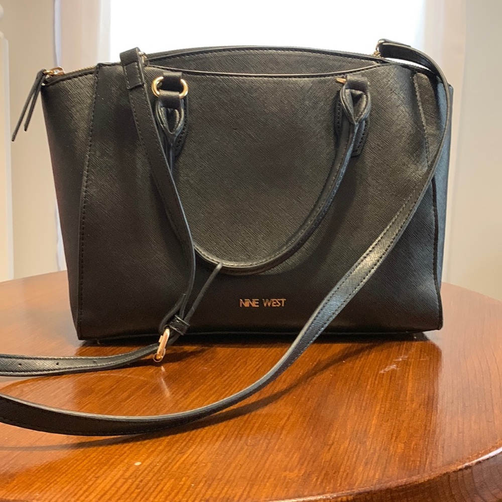 Black Nine West Crossbody Pocketbook